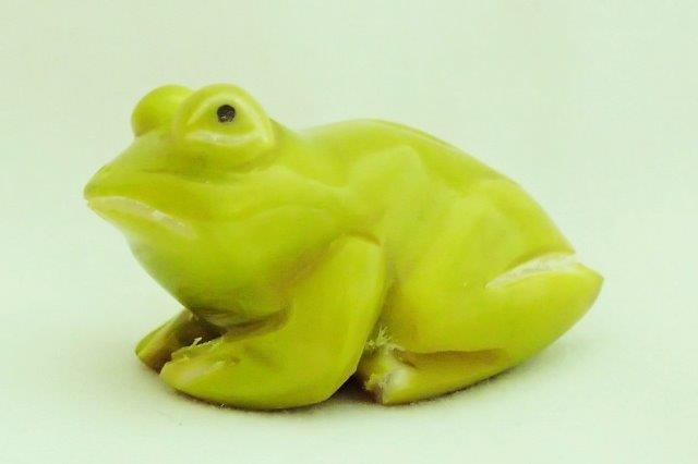 ELEPHANT FRIENDS-Frog (light green)