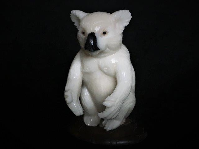 Koala (standing)